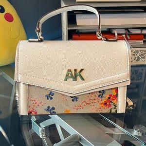 NWT ANNE KLEIN PURSE WHITE/FLORAL